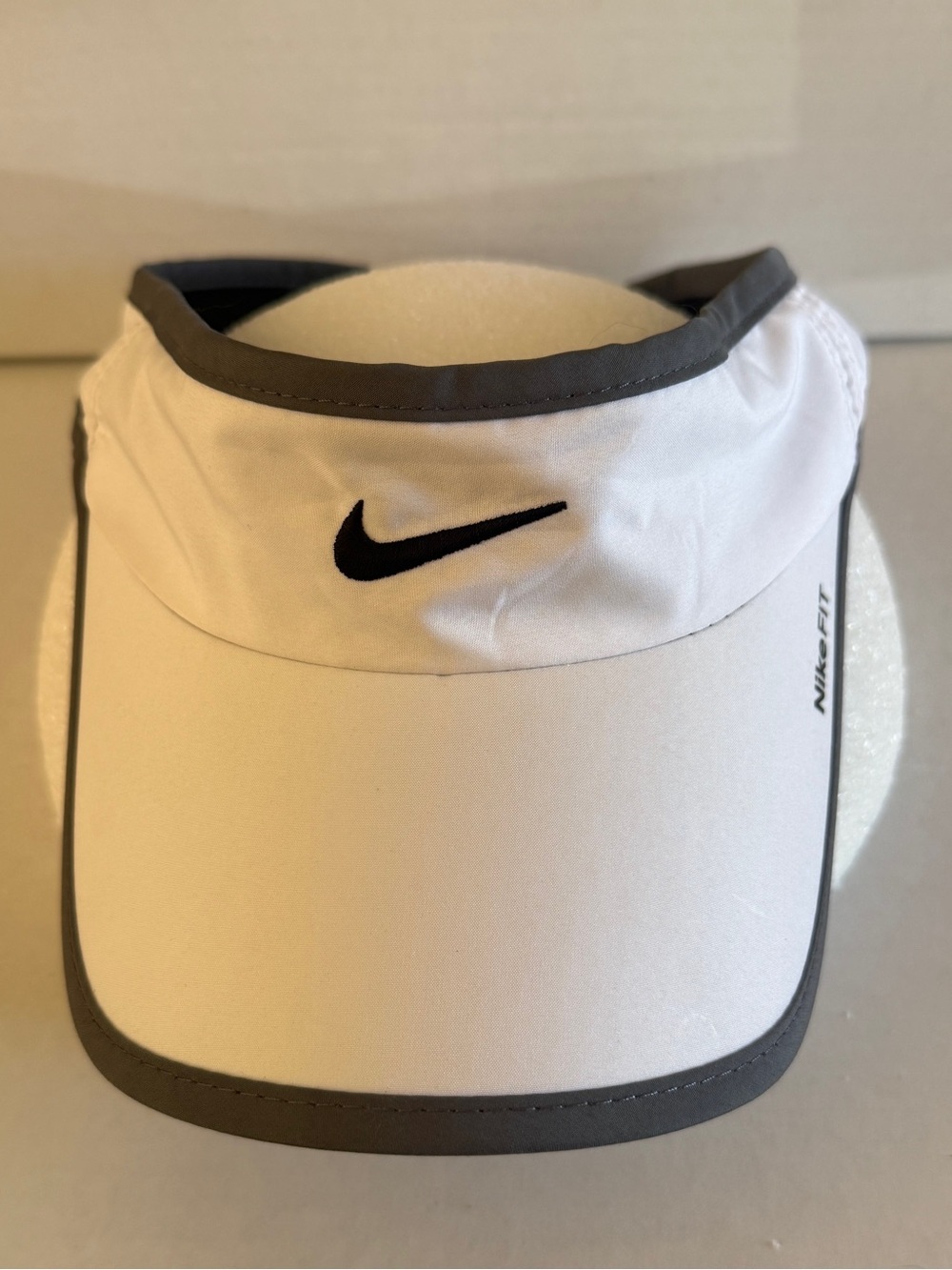Nike Featherlight Dri-FIT White Gray Running Golf Tennis Visor OS